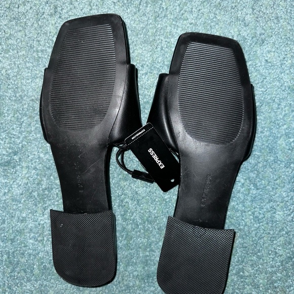 Express Thick Strap Flat Sandals - Picture 9 of 9